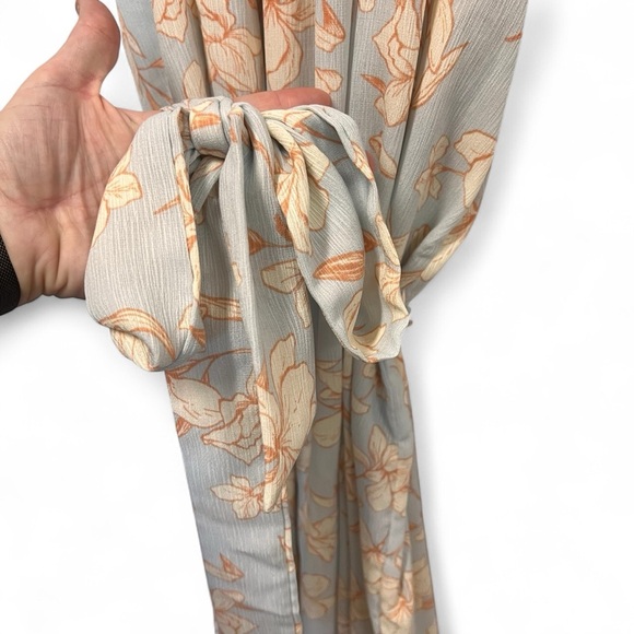 Gilli Pale Blue Floral Pattern Sleeveless Dress with Belt Accent Size Medium - Picture 2 of 12